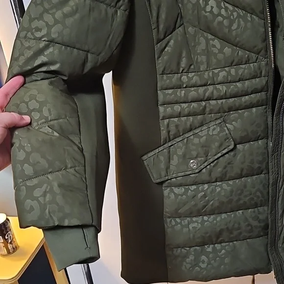 Michael Kors Olive Puffer Jacket with Faux Fur Trim - Picture 4 of 9